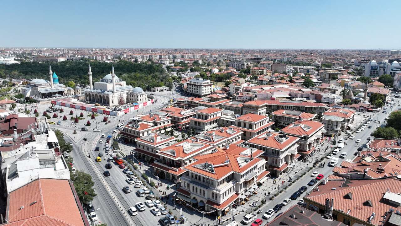 Konya esnafından yüzde 30 indirim! Tarihi Çarşılar Alışveriş Günleri başladı 11